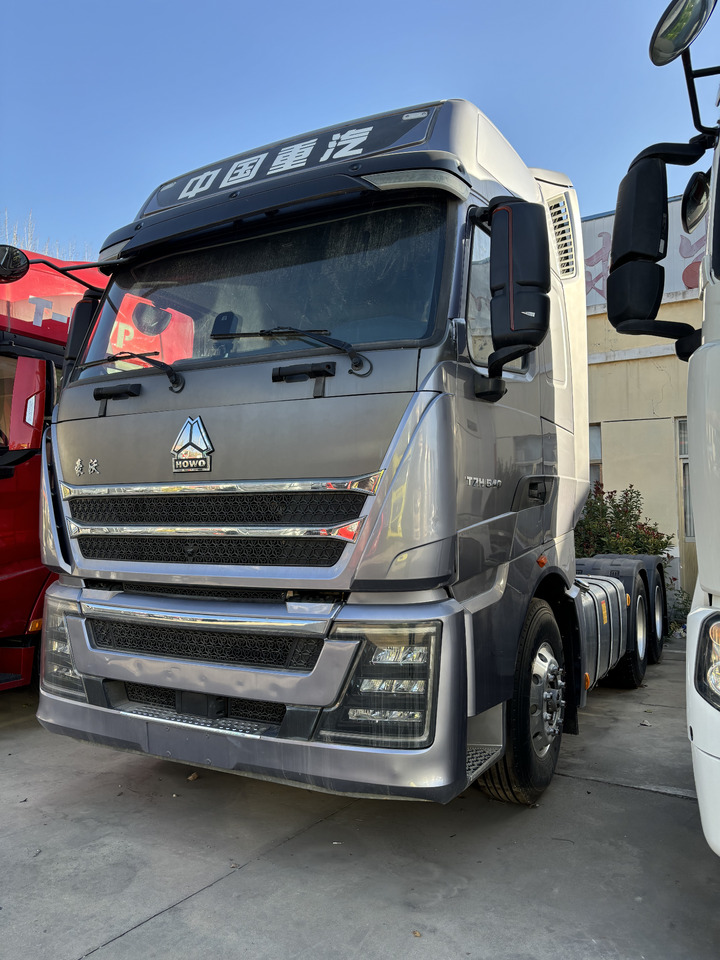 HOWO T7H - Tracteur routier: photos 1 HOWO T7H - Tracteur routier: photos 1