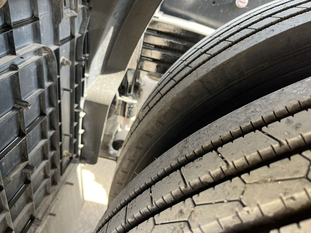 JAC - Tracteur routier: photos 4 JAC - Tracteur routier: photos 4