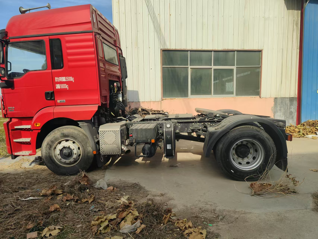 SHACMAN M3000 - Tracteur routier: photos 3 SHACMAN M3000 - Tracteur routier: photos 3
