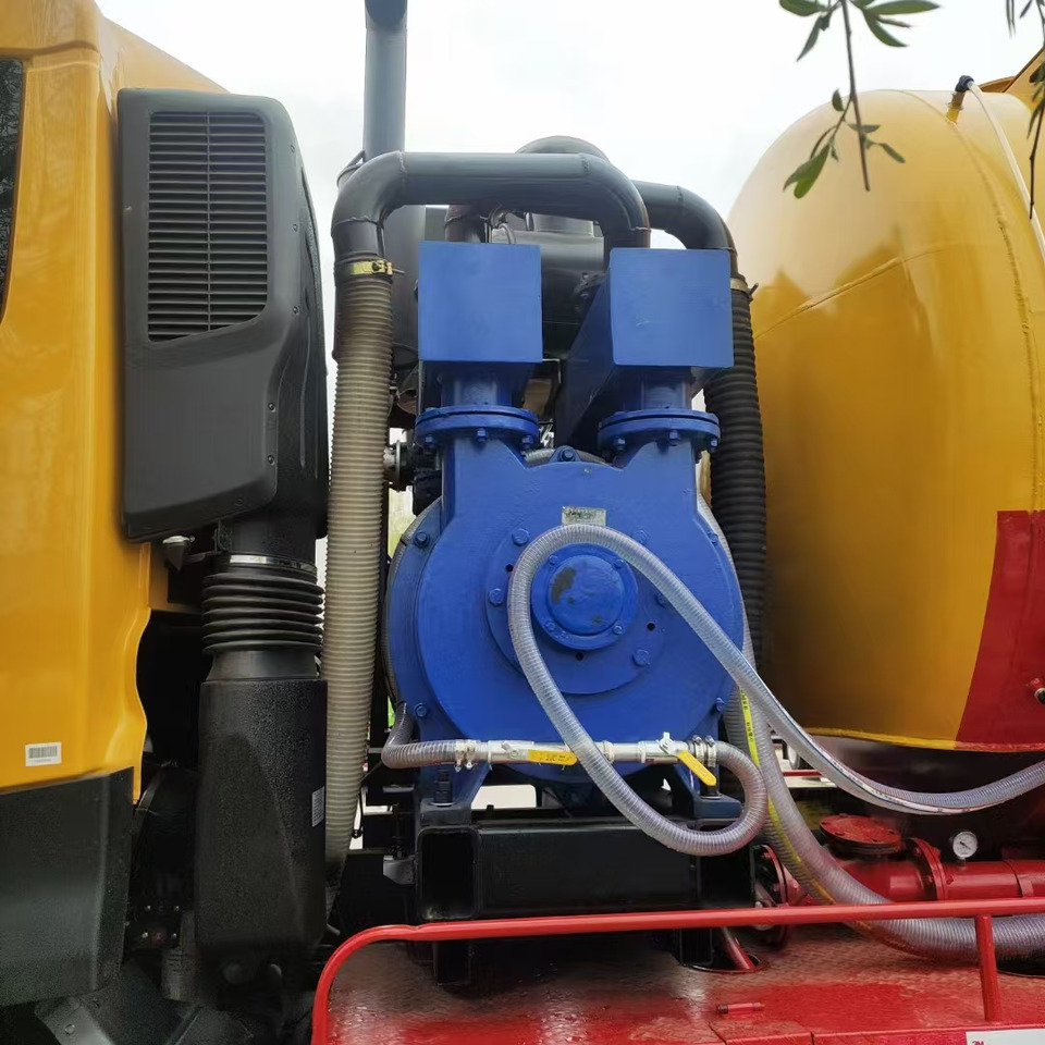 DONFENG - Véhicule de voirie/ Spécial: photos 3 DONFENG - Véhicule de voirie/ Spécial: photos 3