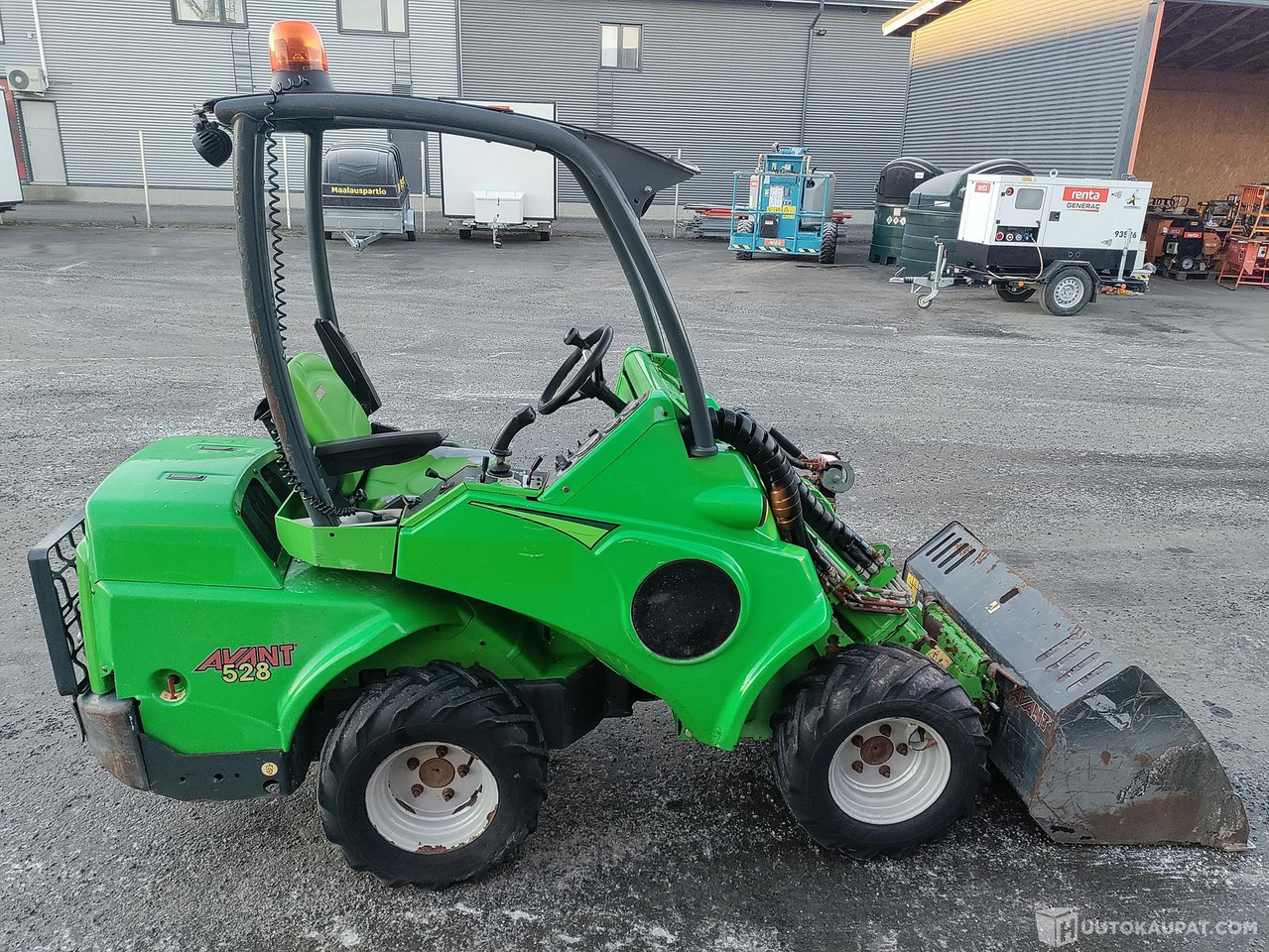 Avant 528 Diesel sorakauhalla, 2016, Oulu - Valet de ferme: photos 1 Avant 528 Diesel sorakauhalla, 2016, Oulu - Valet de ferme: photos 1