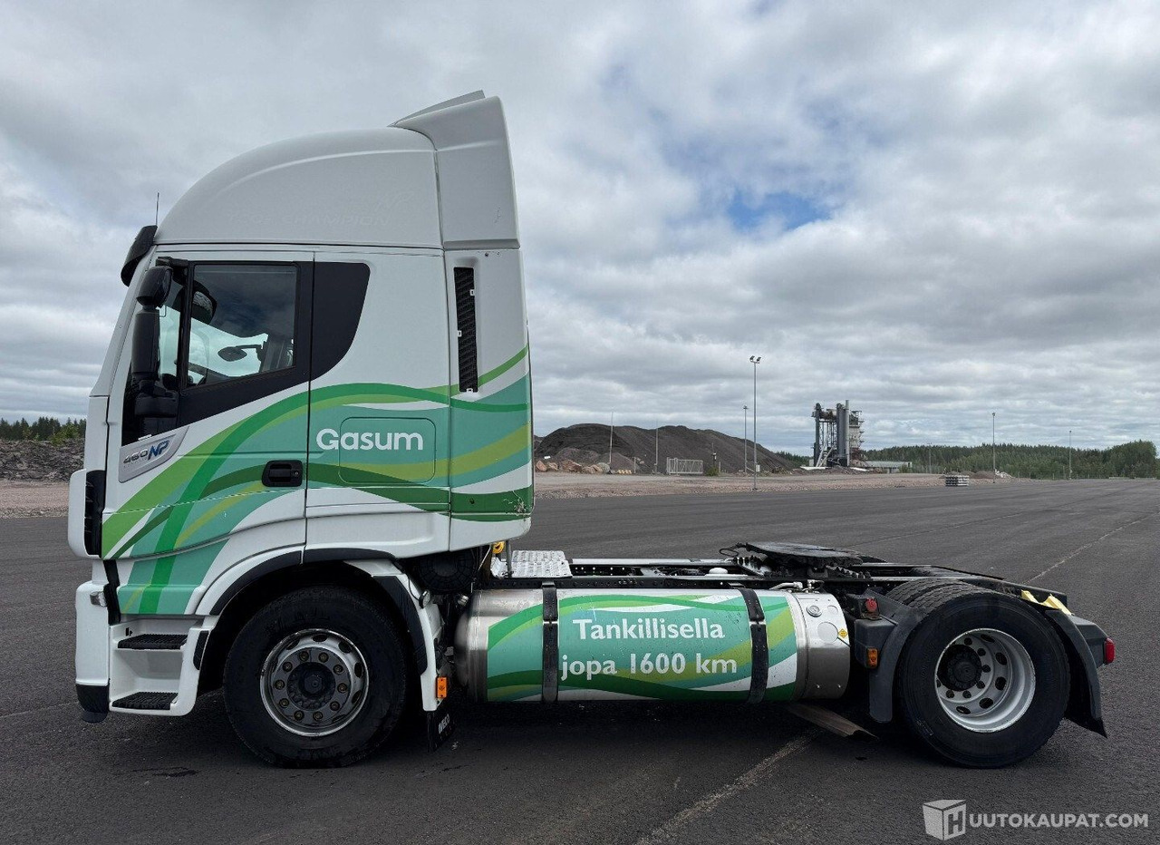 Iveco Stralis 440 4x2 LNG / LBG, 2018, 13.0 l, Kaasu, 756 500 km, Kuorma-auto, MYYDÄÄN ENITEN TARJOAVALLE, Tuusula - Camion: photos 2 Iveco Stralis 440 4x2 LNG / LBG, 2018, 13.0 l, Kaasu, 756 500 km, Kuorma-auto, MYYDÄÄN ENITEN TARJOAVALLE, Tuusula - Camion: photos 2