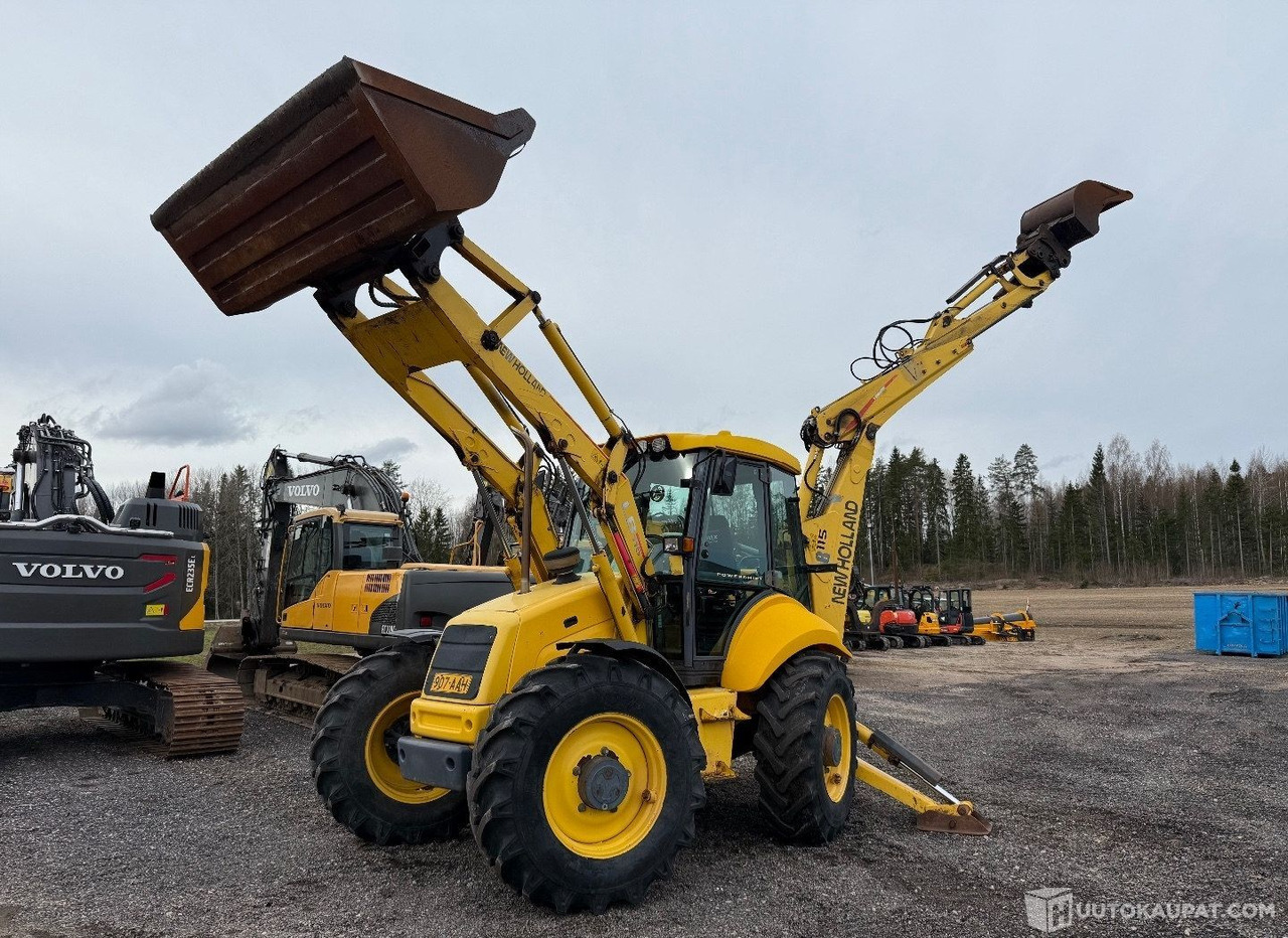 New Holland LB115 4PS, Traktorikaivuri, 7900h, 2001, Lahti - Engins de chantier: photos 3 New Holland LB115 4PS, Traktorikaivuri, 7900h, 2001, Lahti - Engins de chantier: photos 3