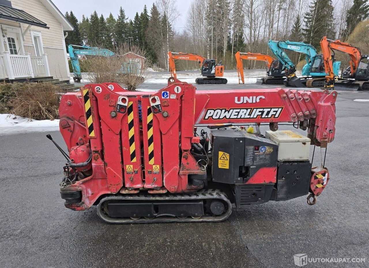 UNIC URW 095 CR, 2004, Bensiini, 2 150 h, Seinäjoki - Engins de chantier: photos 3 UNIC URW 095 CR, 2004, Bensiini, 2 150 h, Seinäjoki - Engins de chantier: photos 3