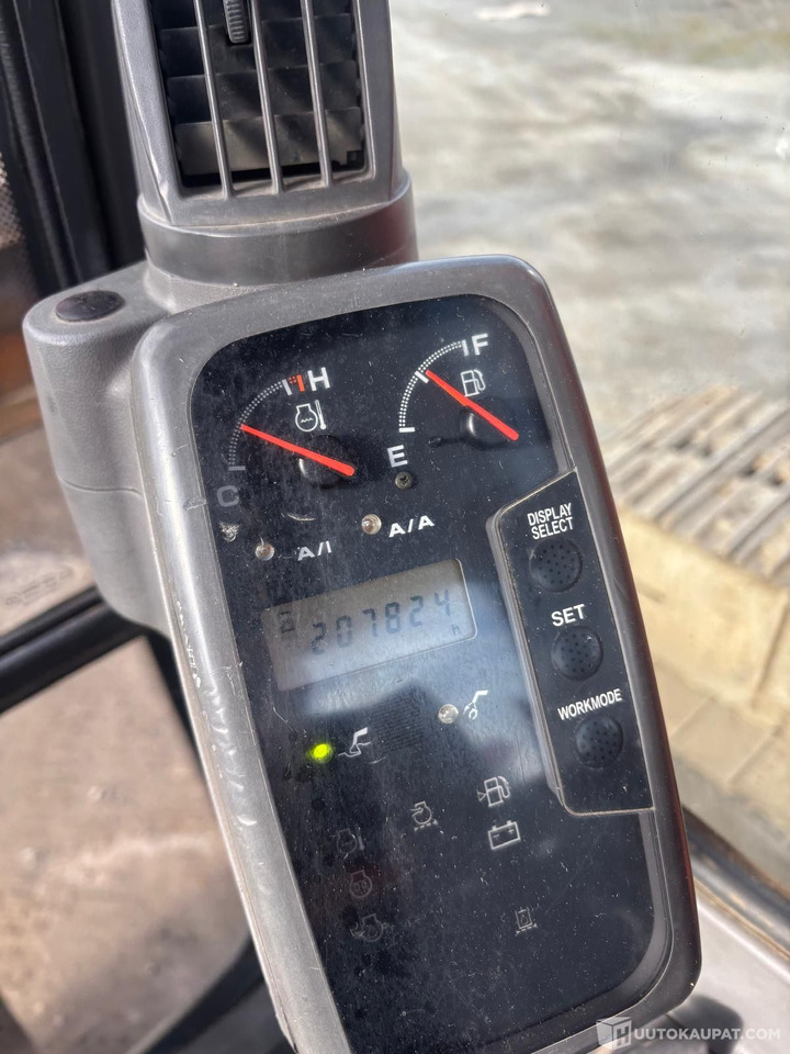 Hitachi ZX 225 USR lc kaivinkone, Lieto - Pelle sur chenille: photos 3 Hitachi ZX 225 USR lc kaivinkone, Lieto - Pelle sur chenille: photos 3