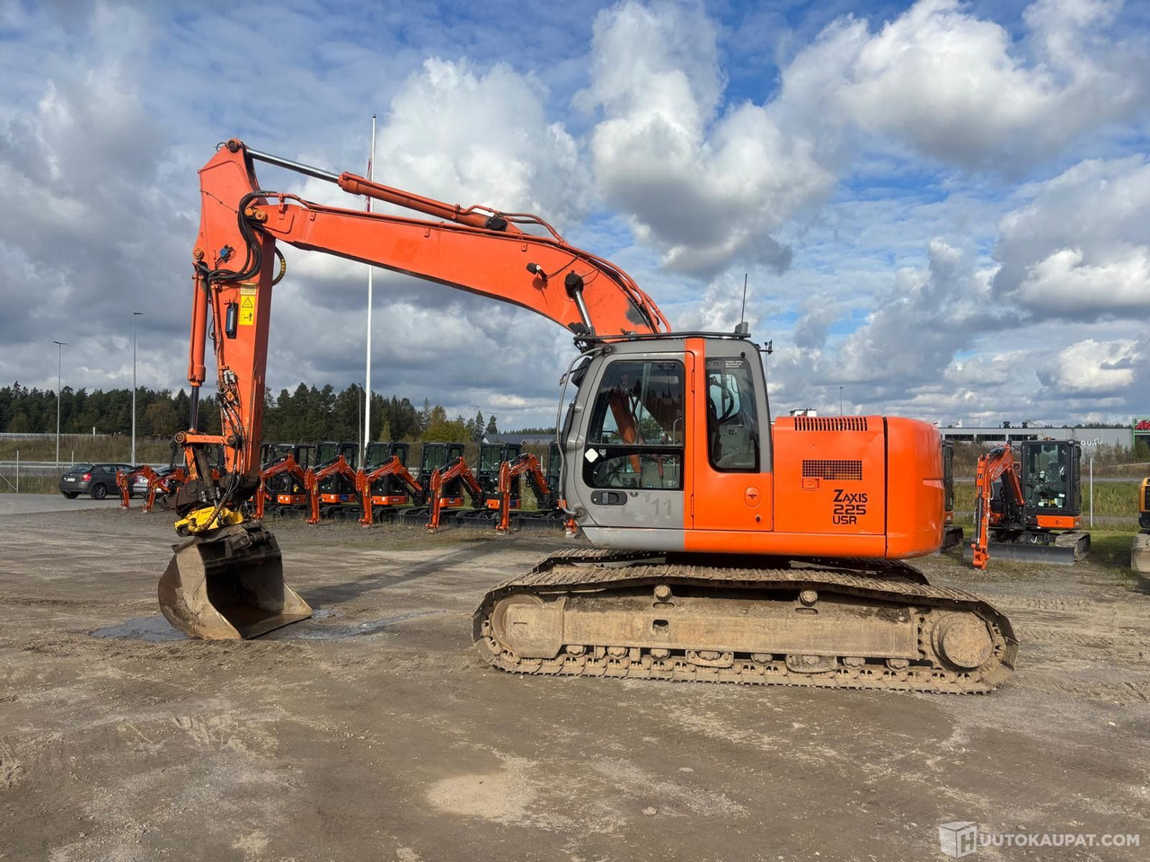 Hitachi ZX 225 USR lc kaivinkone, Lieto - Pelle sur chenille: photos 1 Hitachi ZX 225 USR lc kaivinkone, Lieto - Pelle sur chenille: photos 1