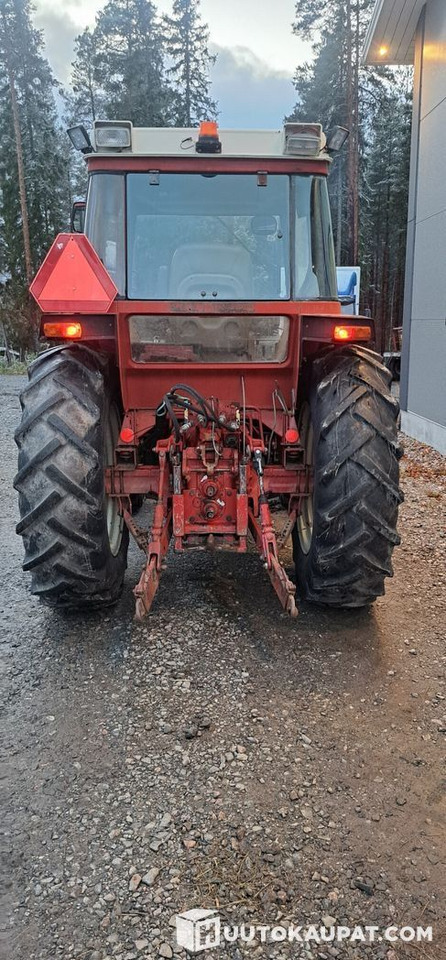 International 585XL, 1985, Diesel, 6 147 h Traktori, Kruunupyy - Tracteur agricole: photos 3 International 585XL, 1985, Diesel, 6 147 h Traktori, Kruunupyy - Tracteur agricole: photos 3