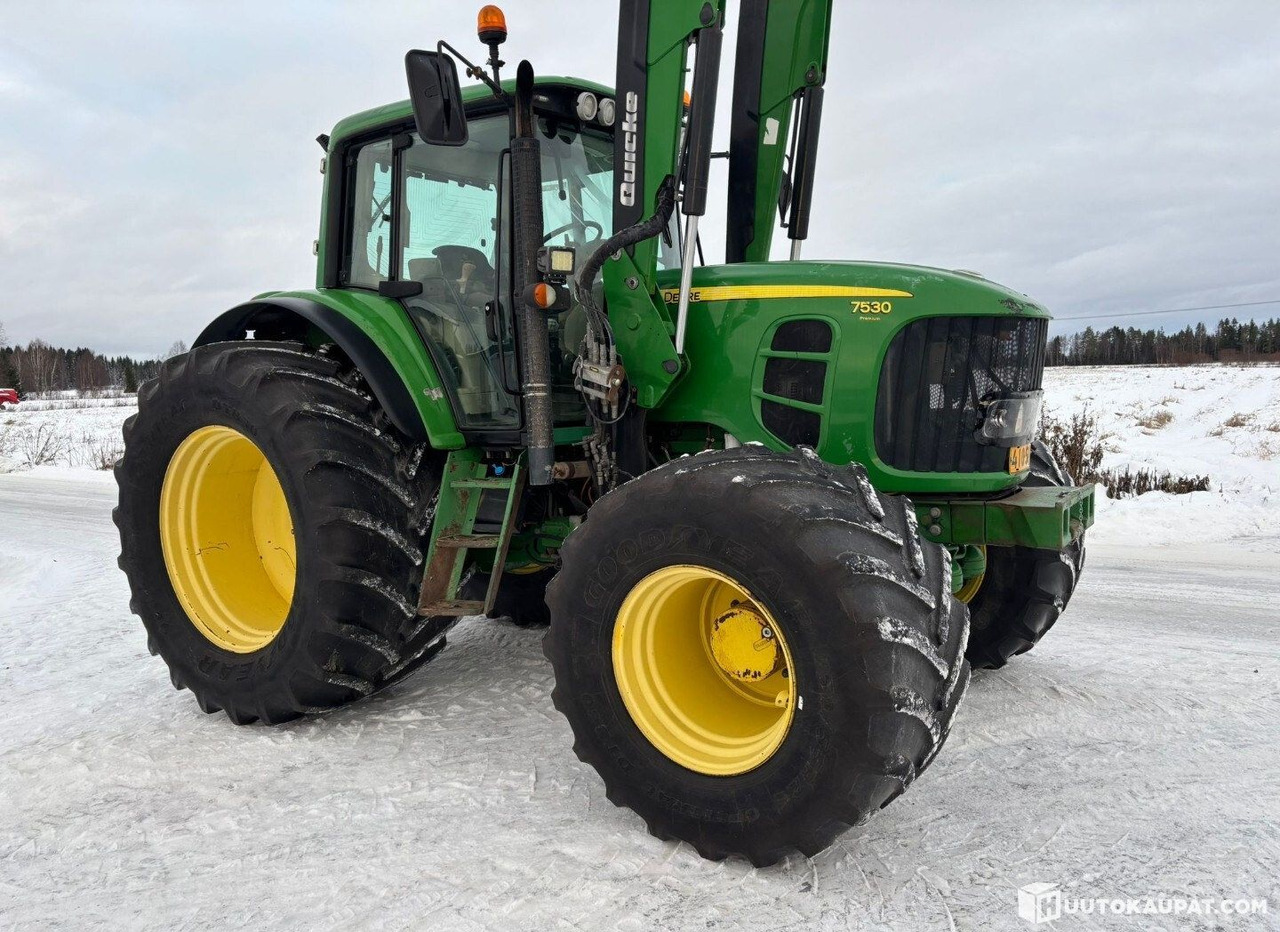 John Deere 7530 Premium with large tyres, 2007 tractor, Ylivieska - Tracteur agricole: photos 5 John Deere 7530 Premium with large tyres, 2007 tractor, Ylivieska - Tracteur agricole: photos 5