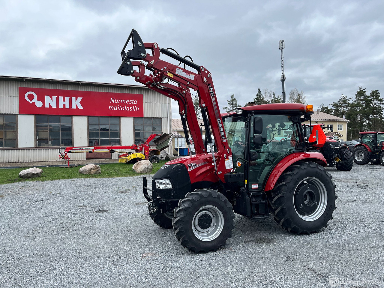 Case IH Farmall 75A kuormaajalla, 2025, rekisteröitävissä, Nähtävillä Okrassa, Hämeenlinna - Machine agricole: photos 1 Case IH Farmall 75A kuormaajalla, 2025, rekisteröitävissä, Nähtävillä Okrassa, Hämeenlinna - Machine agricole: photos 1