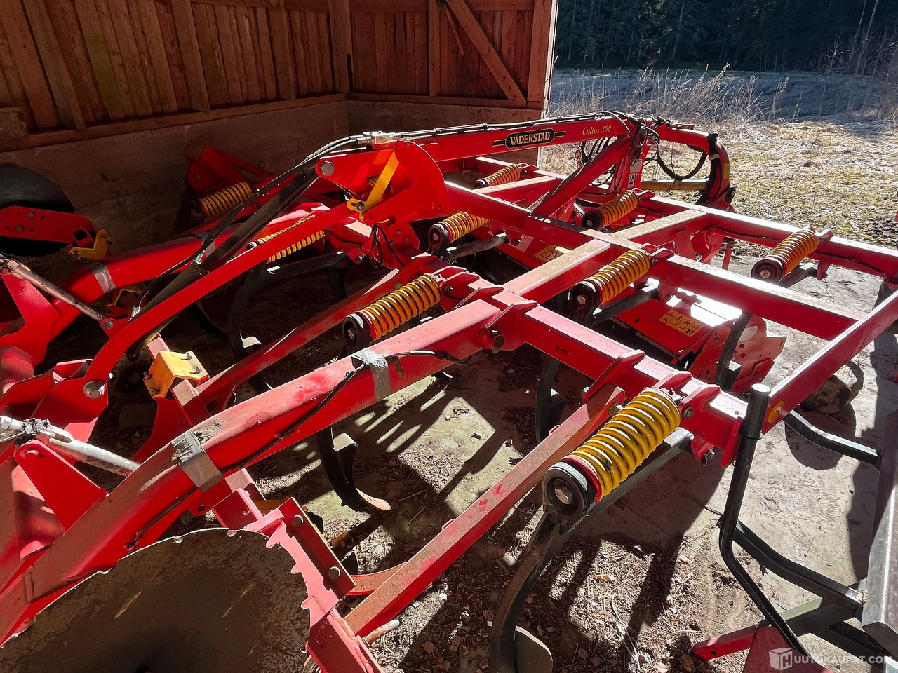 Väderstad Cultus CS 300, kultivaattori varpajyrällä, loistokunnossa, 2017, Salo - Machine agricole: photos 4 Väderstad Cultus CS 300, kultivaattori varpajyrällä, loistokunnossa, 2017, Salo - Machine agricole: photos 4