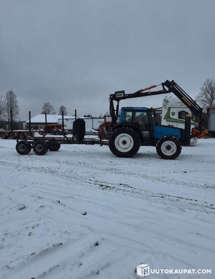 Valmet 6800 + PMF 850 crane + trailer BMF 9T, Leppävirta - Tracteur agricole: photos 2 Valmet 6800 + PMF 850 crane + trailer BMF 9T, Leppävirta - Tracteur agricole: photos 2