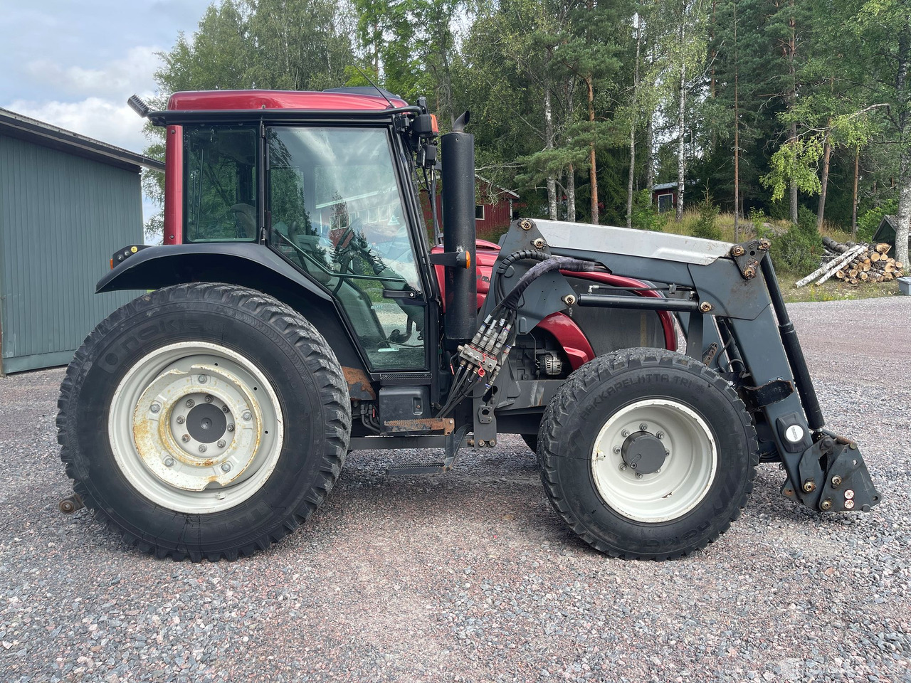Tracteur agricole Valtra A 93 Unlimited, traktori kuormaajalla, 2016, Lohja: photos 1