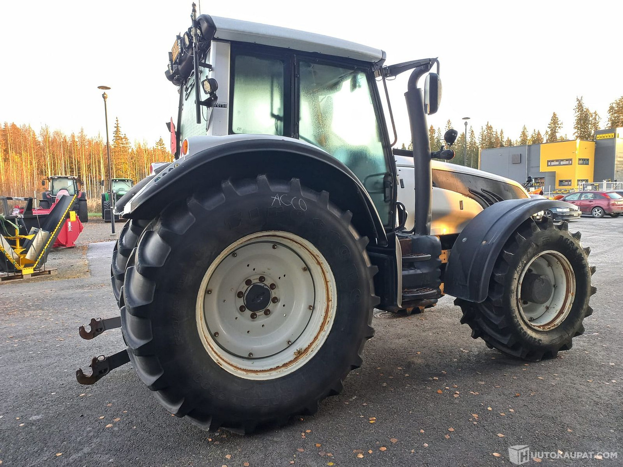 Valtra T213 VERSU, 2013, 11 100 h, Joensuu - Tracteur agricole: photos 4 Valtra T213 VERSU, 2013, 11 100 h, Joensuu - Tracteur agricole: photos 4