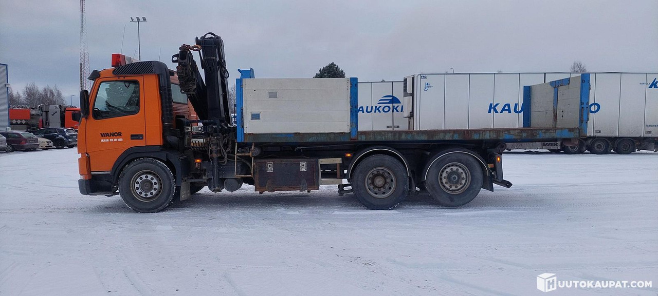 Volvo FM7, 1999, Kajaani - Camion plateau, Camion grue: photos 4 Volvo FM7, 1999, Kajaani - Camion plateau, Camion grue: photos 4