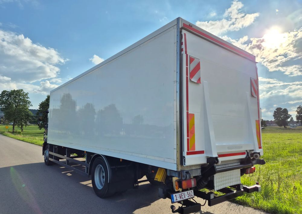 MAN TGM 18.250 Carrier 1950 D/E z Holandii / TOP STAN / 7.5m / 18 palet / winda + drzwi boczne / OKAZJA - Camion frigorifique: photos 3 MAN TGM 18.250 Carrier 1950 D/E z Holandii / TOP STAN / 7.5m / 18 palet / winda + drzwi boczne / OKAZJA - Camion frigorifique: photos 3