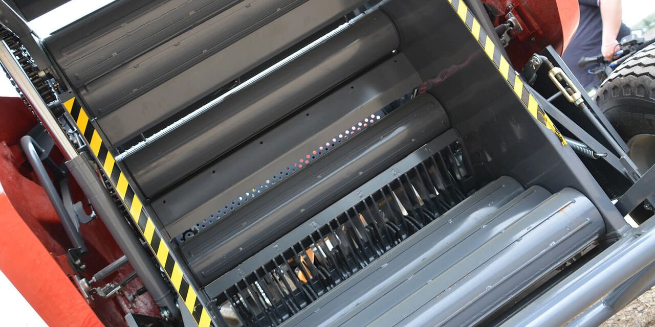 Metal-Fach Z562 R - Presse à balles rondes: photos 4 Metal-Fach Z562 R - Presse à balles rondes: photos 4