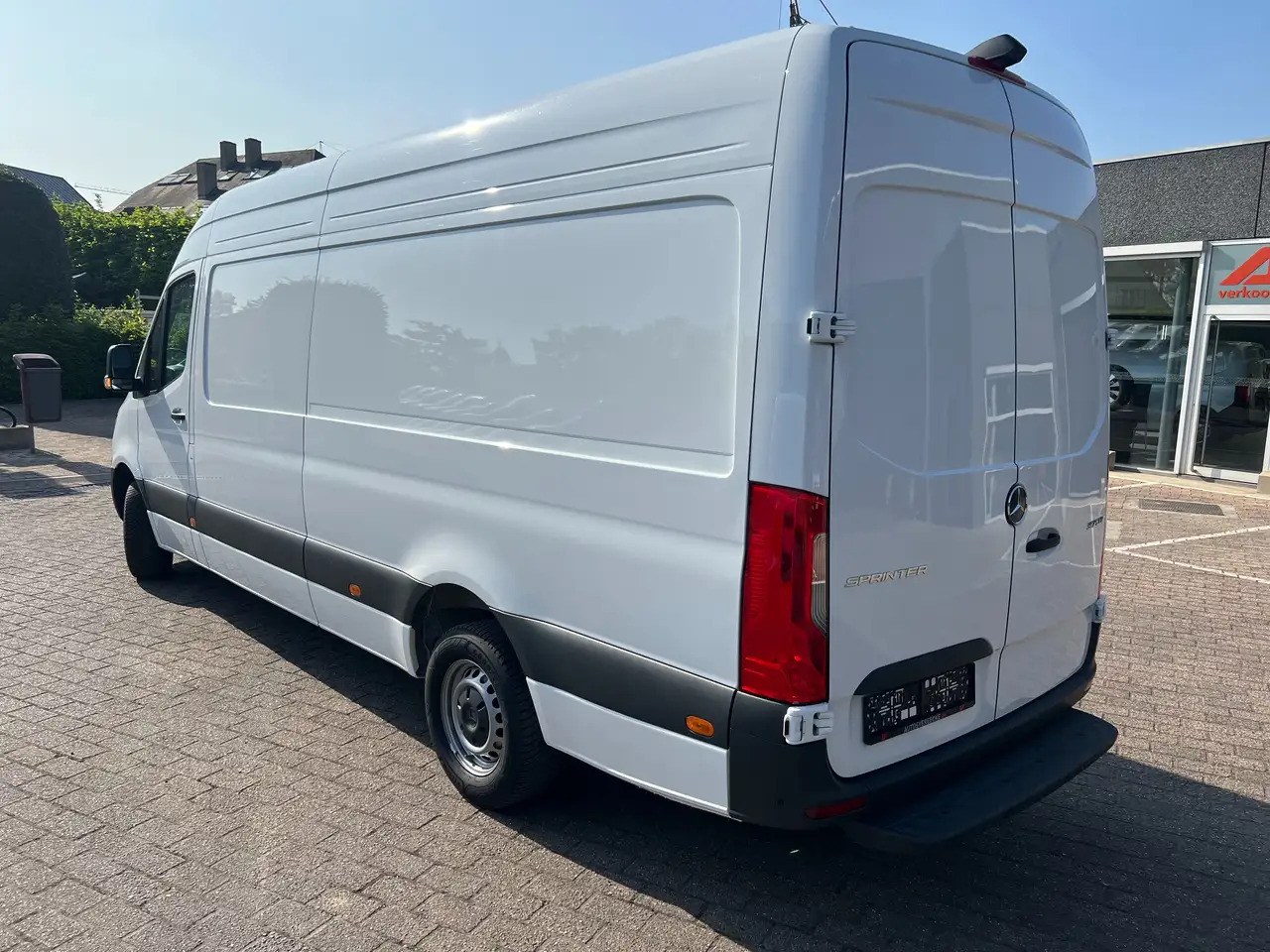 Mercedes-Benz Sprinter 317 L3H2 PRO (35.950ex) FACELIFT |CAMERA| 11" MBUX - Fourgon utilitaire: photos 5 Mercedes-Benz Sprinter 317 L3H2 PRO (35.950ex) FACELIFT |CAMERA| 11" MBUX - Fourgon utilitaire: photos 5