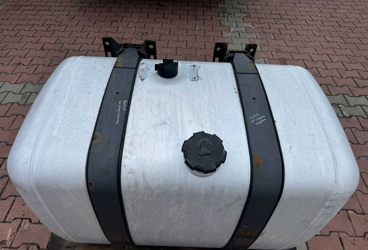 Mercedes-Benz ACTROS MP 430L Mercedes-Benz ACTROS MP 4 truck - Réservoir de carburant pour Camion: photos 1 Mercedes-Benz ACTROS MP 430L Mercedes-Benz ACTROS MP 4 truck - Réservoir de carburant pour Camion: photos 1