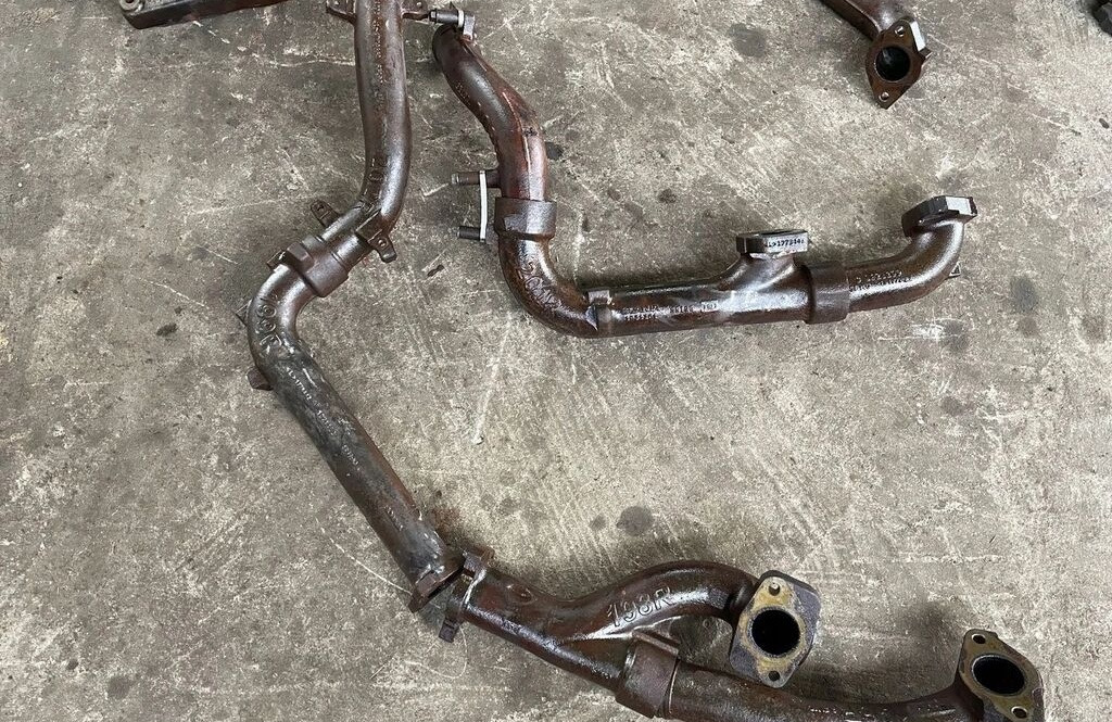 Scania R 730 V8 1906965 Scania R 730 V8 1906965 truck - Collecteur d'échappement pour Camion: photos 3 Scania R 730 V8 1906965 Scania R 730 V8 1906965 truck - Collecteur d'échappement pour Camion: photos 3