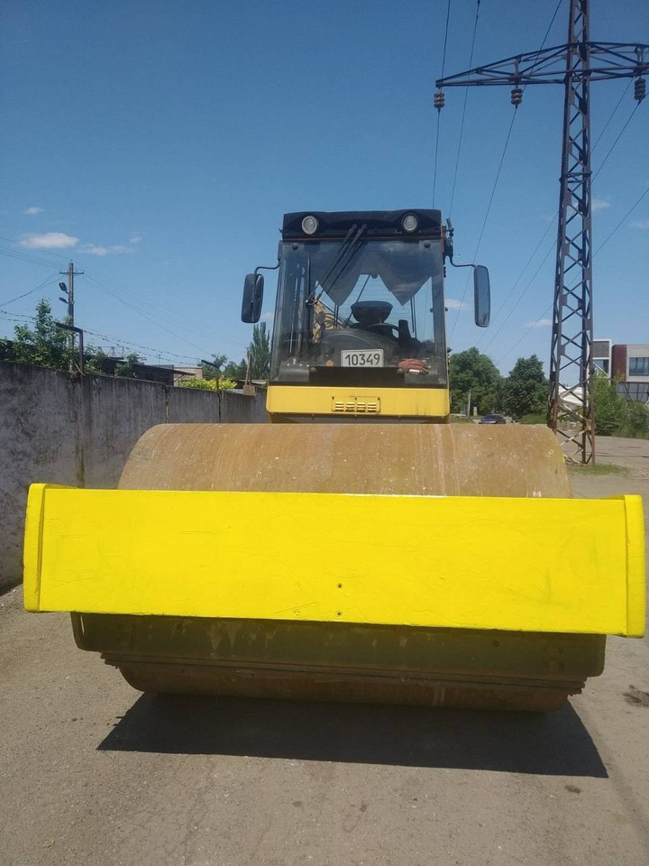 BOMAG BW 213 DH-4 - Compacteur à pieds de mouton/ Monocylindre: photos 5 BOMAG BW 213 DH-4 - Compacteur à pieds de mouton/ Monocylindre: photos 5