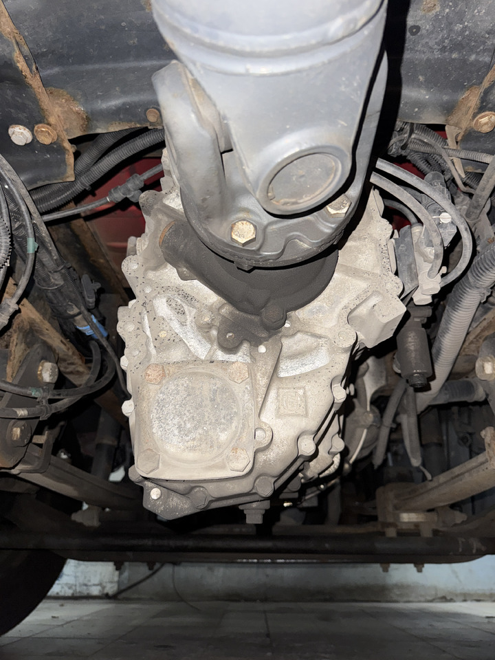 Iveco Eurocargo 9S75 - Boîte de vitesse: photos 2 Iveco Eurocargo 9S75 - Boîte de vitesse: photos 2