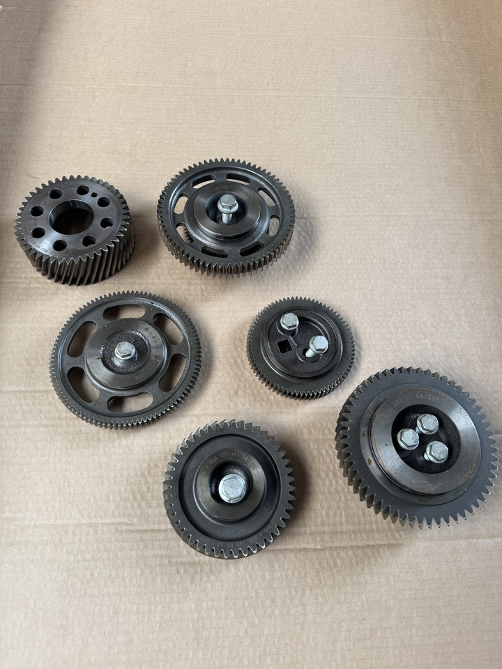 Mercedes-Benz Atego III E6 OM934LA Mercedes-Benz Atego III E6 - Arbre à cames pour Camion: photos 3 Mercedes-Benz Atego III E6 OM934LA Mercedes-Benz Atego III E6 - Arbre à cames pour Camion: photos 3