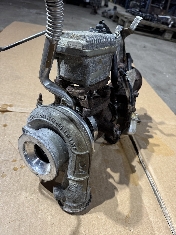 Mercedes OM934 Atego III E6 - Turbocompresseur: photos 2 Mercedes OM934 Atego III E6 - Turbocompresseur: photos 2