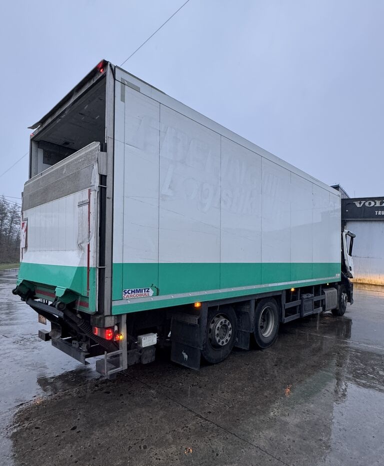 Zabudowa Kontener Chłodnia Schmitz Mercedes Iveco Man Volvo Schmitz Cargobull Mercedes-Benz Antos - Carrosserie et extérieur pour Camion: photos 2 Zabudowa Kontener Chłodnia Schmitz Mercedes Iveco Man Volvo Schmitz Cargobull Mercedes-Benz Antos - Carrosserie et extérieur pour Camion: photos 2