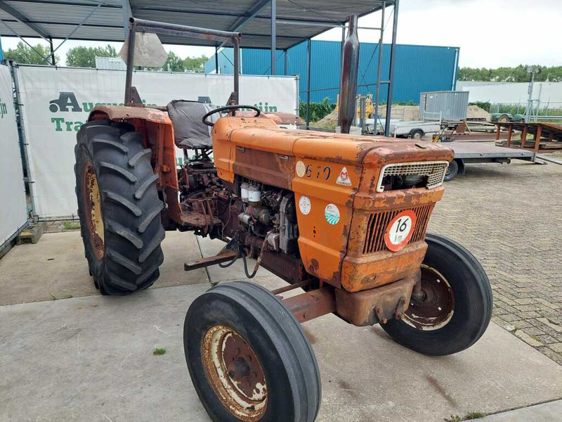 Tracteur agricole Fiat 640/8: photos 6