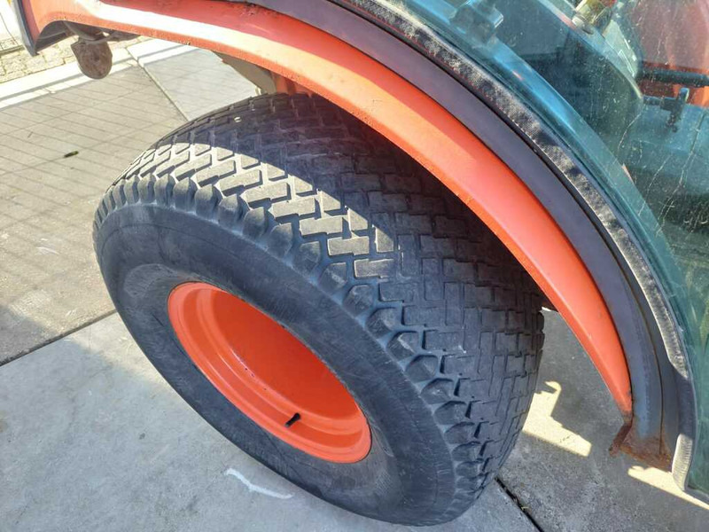 Kubota B2530 - Micro tracteur: photos 5 Kubota B2530 - Micro tracteur: photos 5