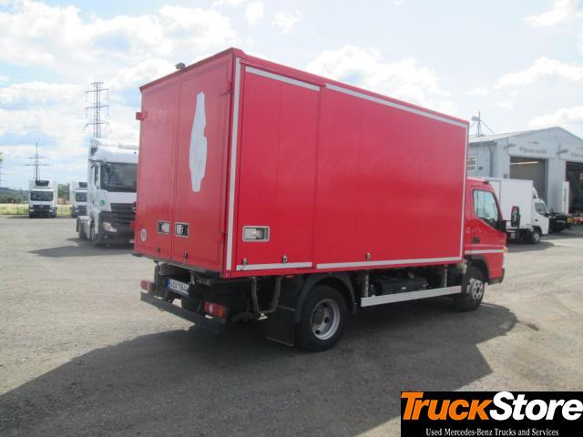 FUSO 7C15 - Fourgon grand volume: photos 4 FUSO 7C15 - Fourgon grand volume: photos 4
