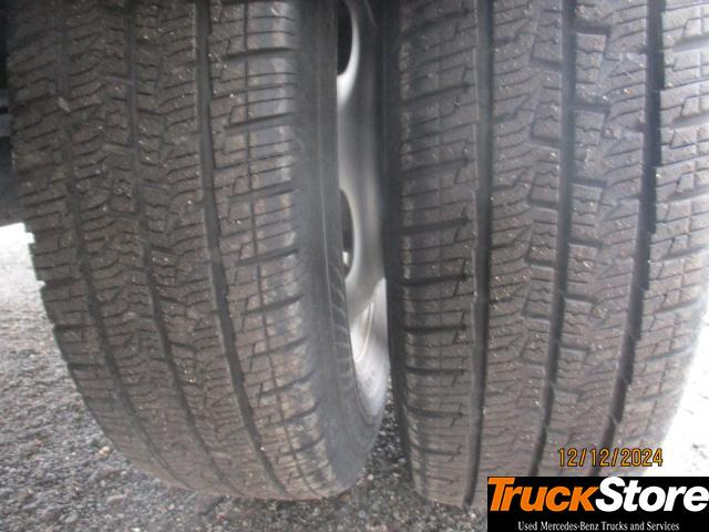 Fourgon grand volume FUSO Canter 3C15: photos 6 Fourgon grand volume FUSO Canter 3C15: photos 6