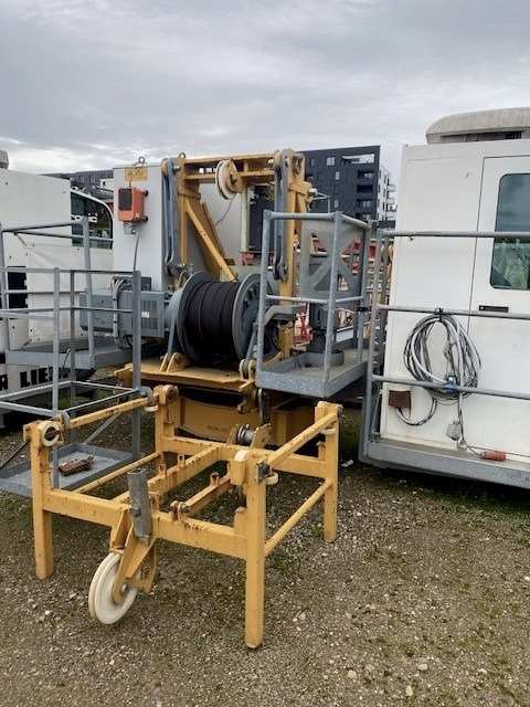 LIEBHERR 85EC-BFr.Tronic - Grue à tour: photos 1 LIEBHERR 85EC-BFr.Tronic - Grue à tour: photos 1