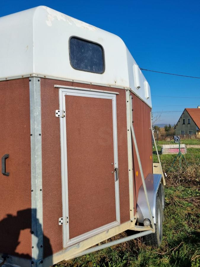 Vanisere - Van chevaux: photos 2 Vanisere - Van chevaux: photos 2