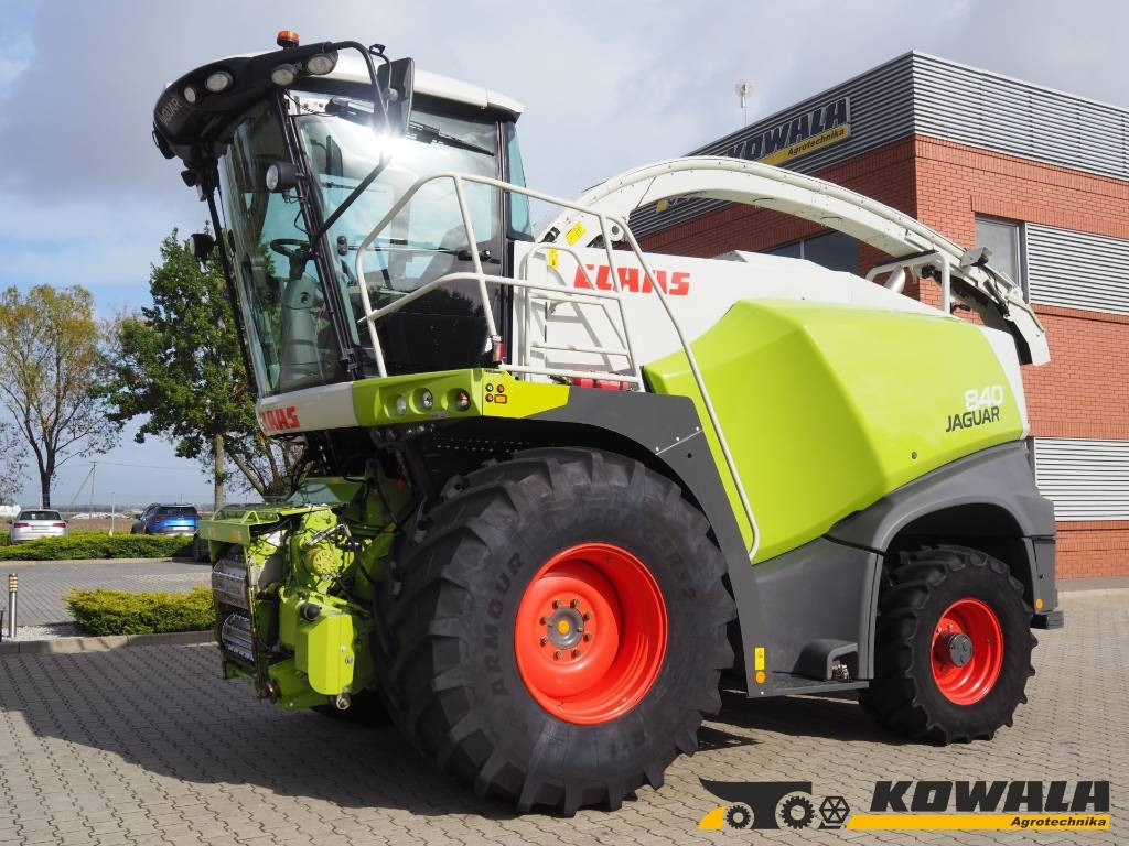 Claas Jaguar 840 4x4  - Ensileuse: photos 1 Claas Jaguar 840 4x4  - Ensileuse: photos 1