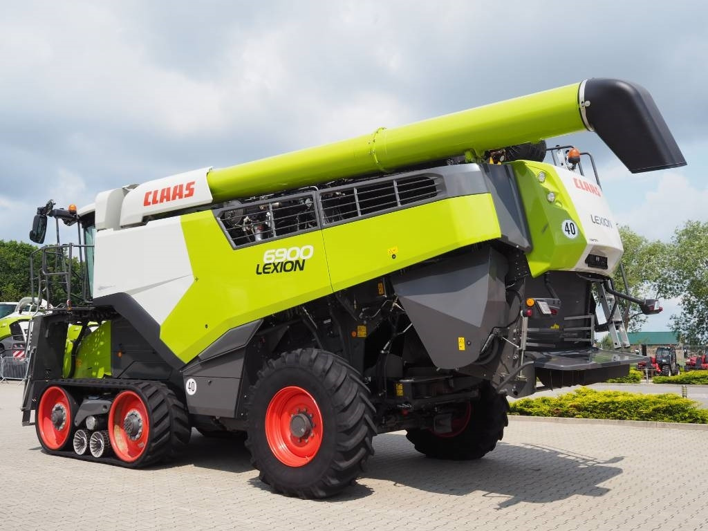 Claas Lexion 6900 TT + V930 - Moissonneuse-batteuse: photos 2 Claas Lexion 6900 TT + V930 - Moissonneuse-batteuse: photos 2