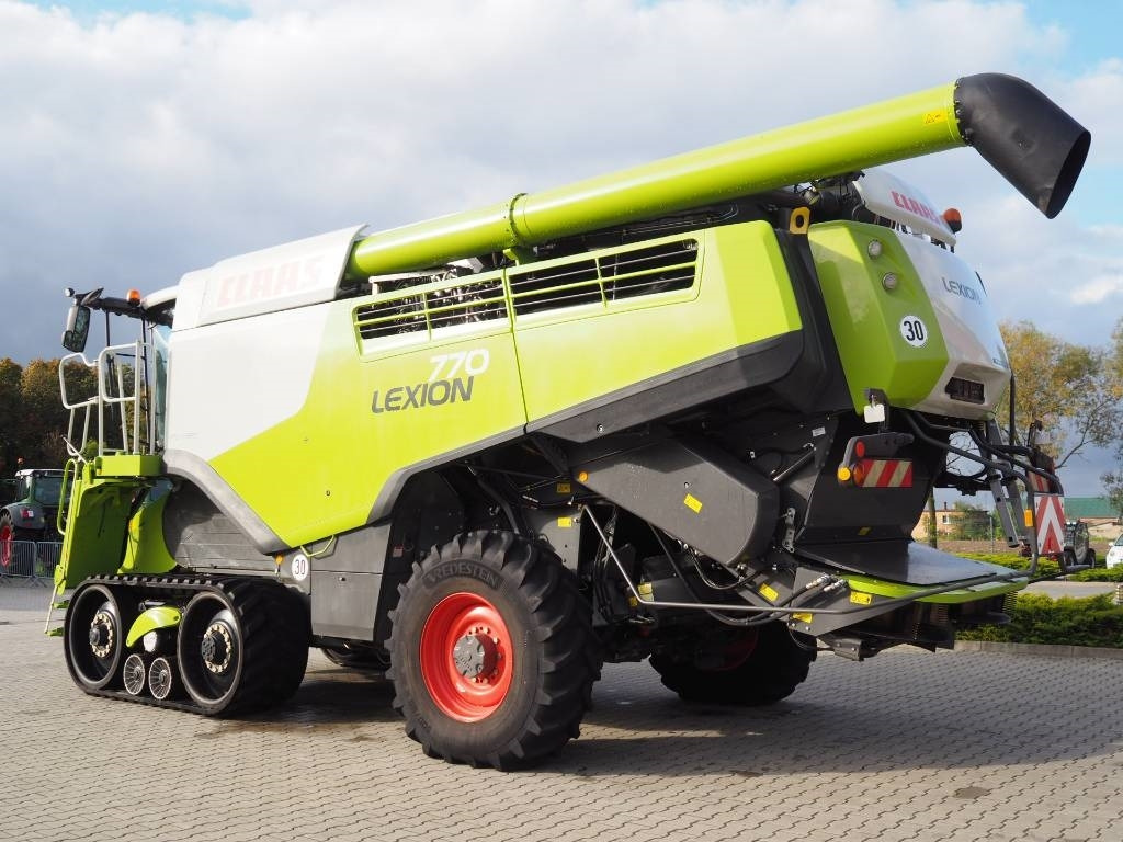 Claas Lexion 770 TT - Moissonneuse-batteuse: photos 2 Claas Lexion 770 TT - Moissonneuse-batteuse: photos 2