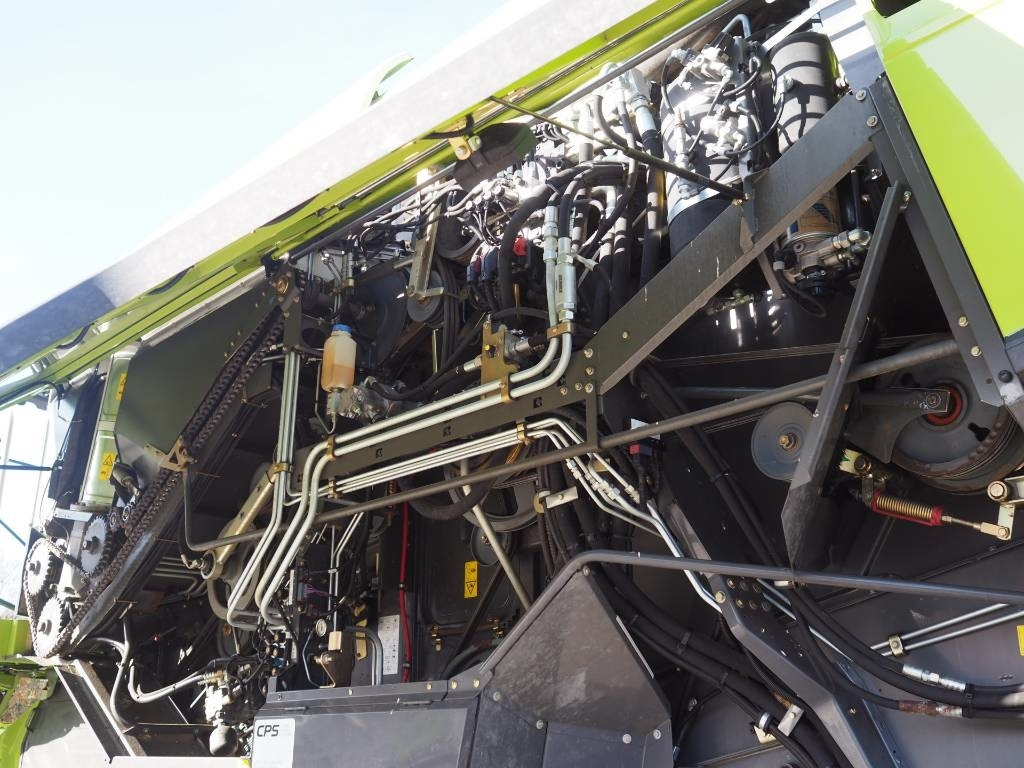 Moissonneuse-batteuse Claas Lexion 770TT 4x4 + V1200: photos 8 Moissonneuse-batteuse Claas Lexion 770TT 4x4 + V1200: photos 8