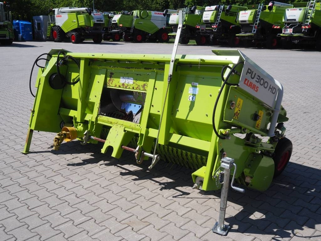 Claas PICK UP 300 HD - Ensileuse: photos 5 Claas PICK UP 300 HD - Ensileuse: photos 5