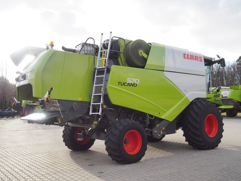 Claas Tucano 570 GPS + V770 - Moissonneuse-batteuse: photos 3 Claas Tucano 570 GPS + V770 - Moissonneuse-batteuse: photos 3
