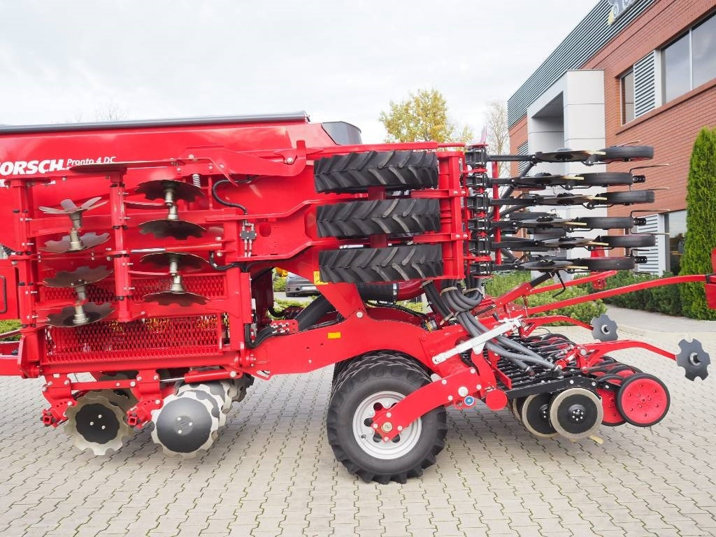 Horsch Pronto 4 DC - Combiné de semis: photos 3 Horsch Pronto 4 DC - Combiné de semis: photos 3