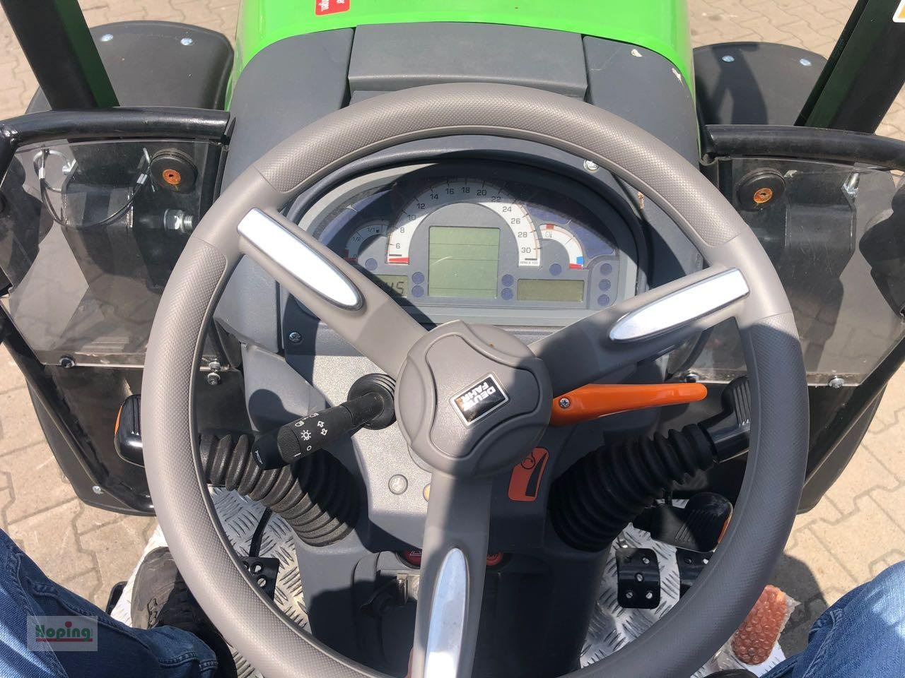 Tracteur agricole neuf Deutz-Fahr 3060: photos 12