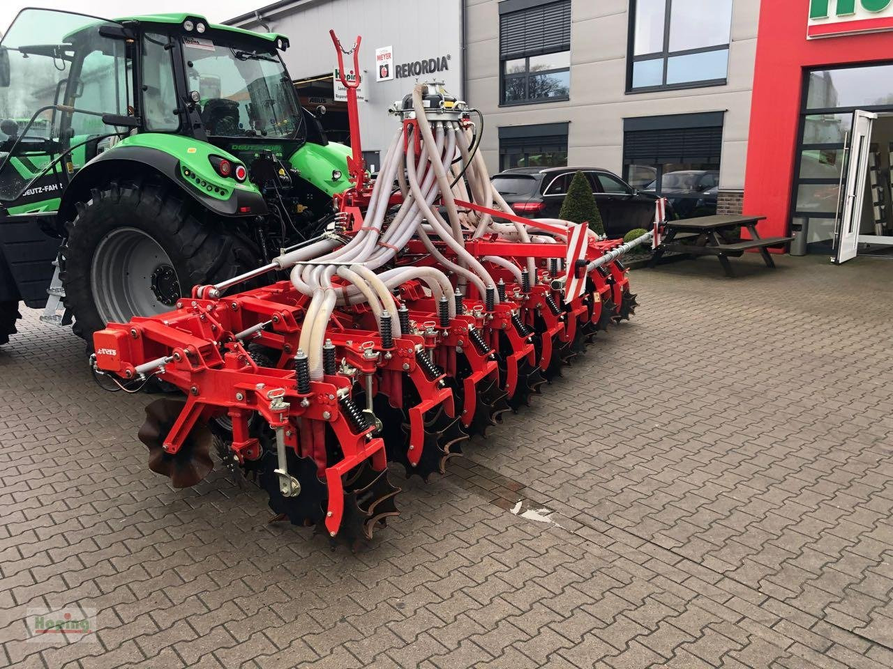 Evers StripTill Quarter Bi-ST8 - Enfouisseur à dents: photos 2 Evers StripTill Quarter Bi-ST8 - Enfouisseur à dents: photos 2
