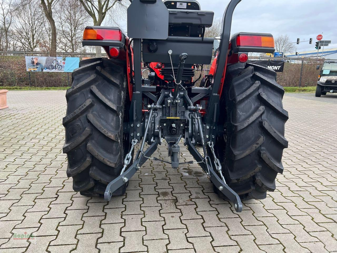 Kubota L1-382 DW - Tracteur communal: photos 4 Kubota L1-382 DW - Tracteur communal: photos 4