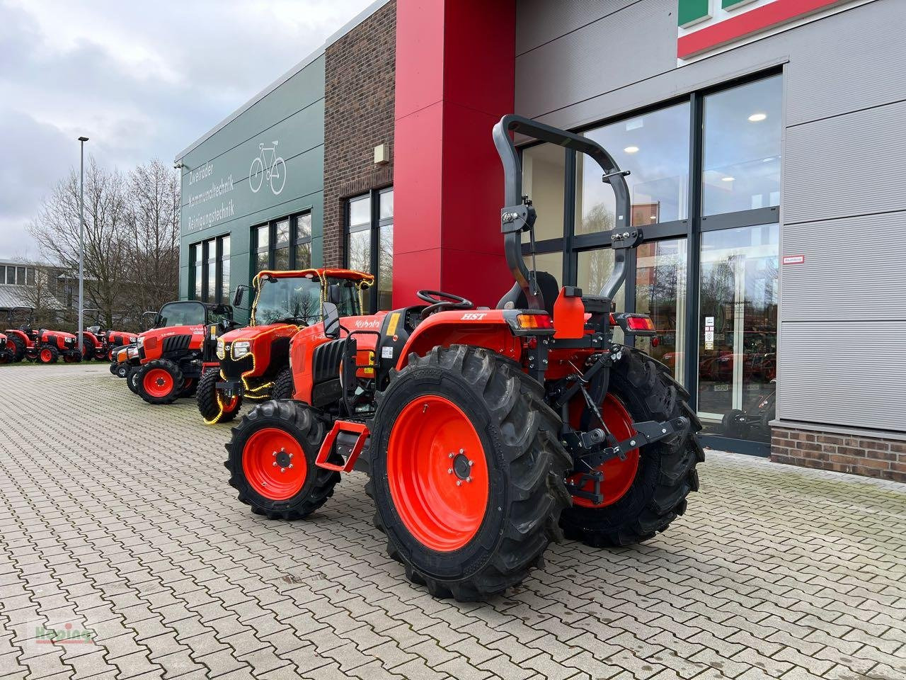Kubota L1-452 DHW - Tracteur communal: photos 3 Kubota L1-452 DHW - Tracteur communal: photos 3