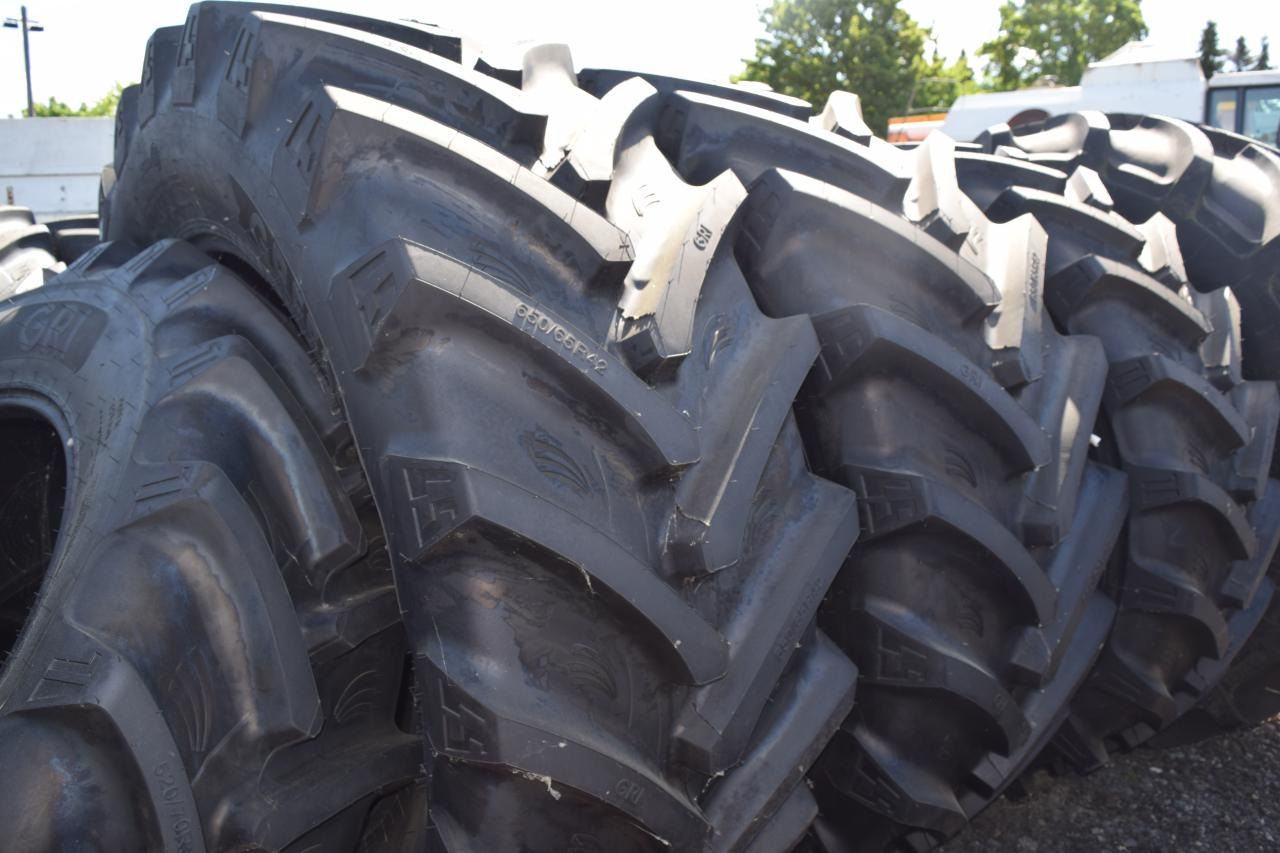 650/65R42 *GRI* - Pneu: photos 2 650/65R42 *GRI* - Pneu: photos 2
