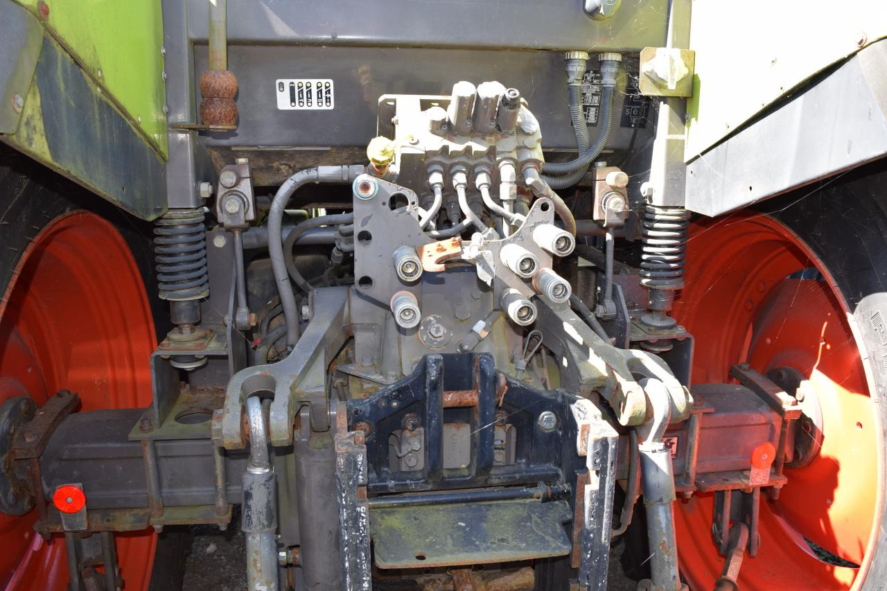 CLAAS Ares 617 ATZ - Tracteur agricole: photos 4 CLAAS Ares 617 ATZ - Tracteur agricole: photos 4