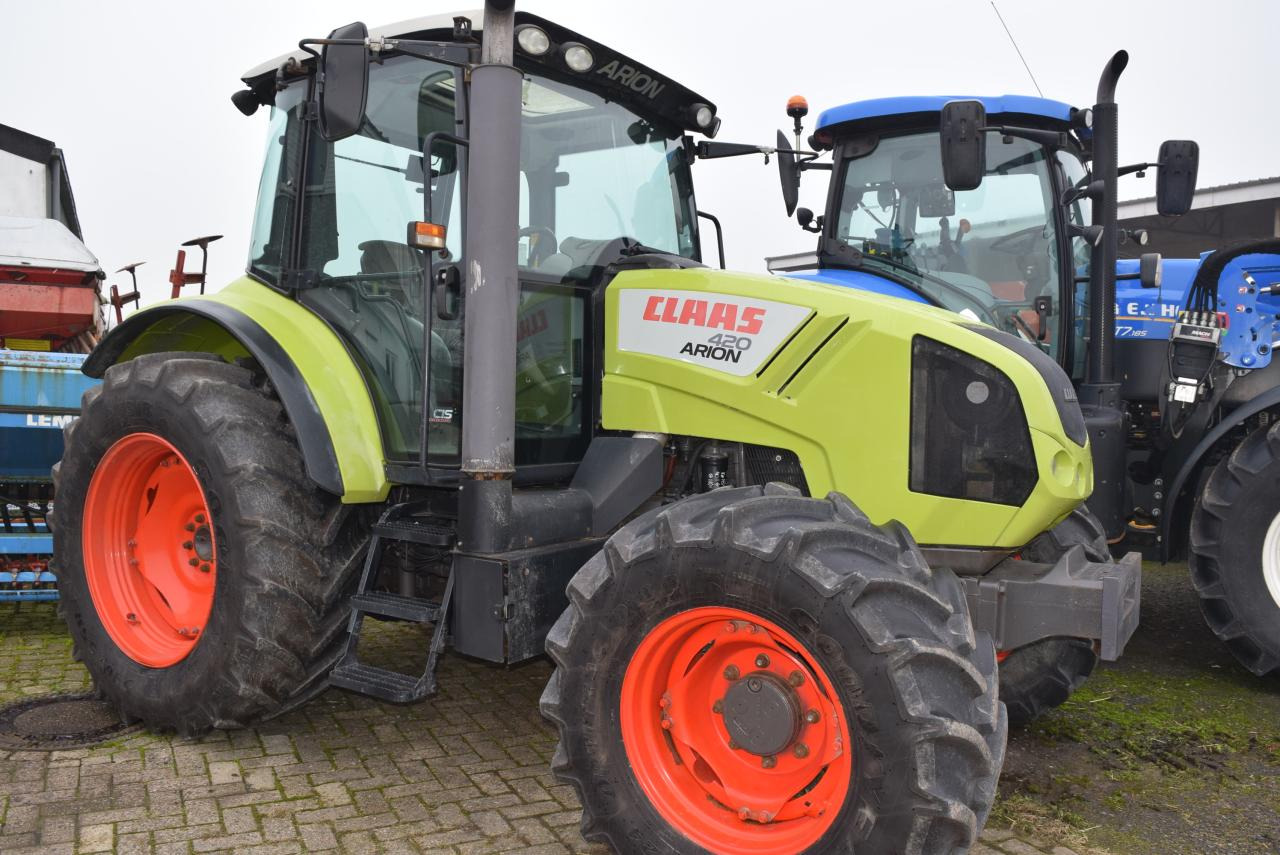 CLAAS Arion 420 CIS - Tracteur agricole: photos 1 CLAAS Arion 420 CIS - Tracteur agricole: photos 1