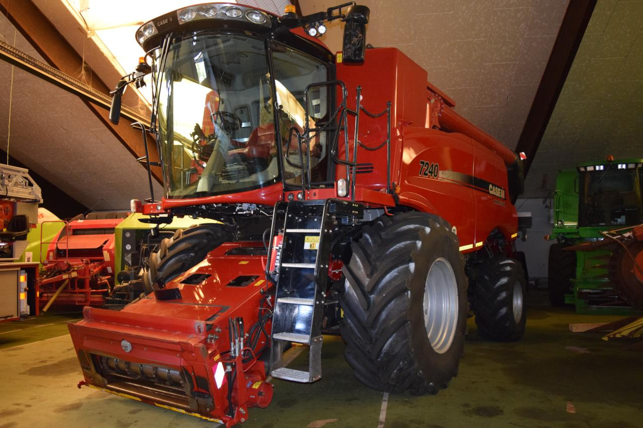 Case-IH 7240 Axial Flow - Moissonneuse-batteuse: photos 2 Case-IH 7240 Axial Flow - Moissonneuse-batteuse: photos 2