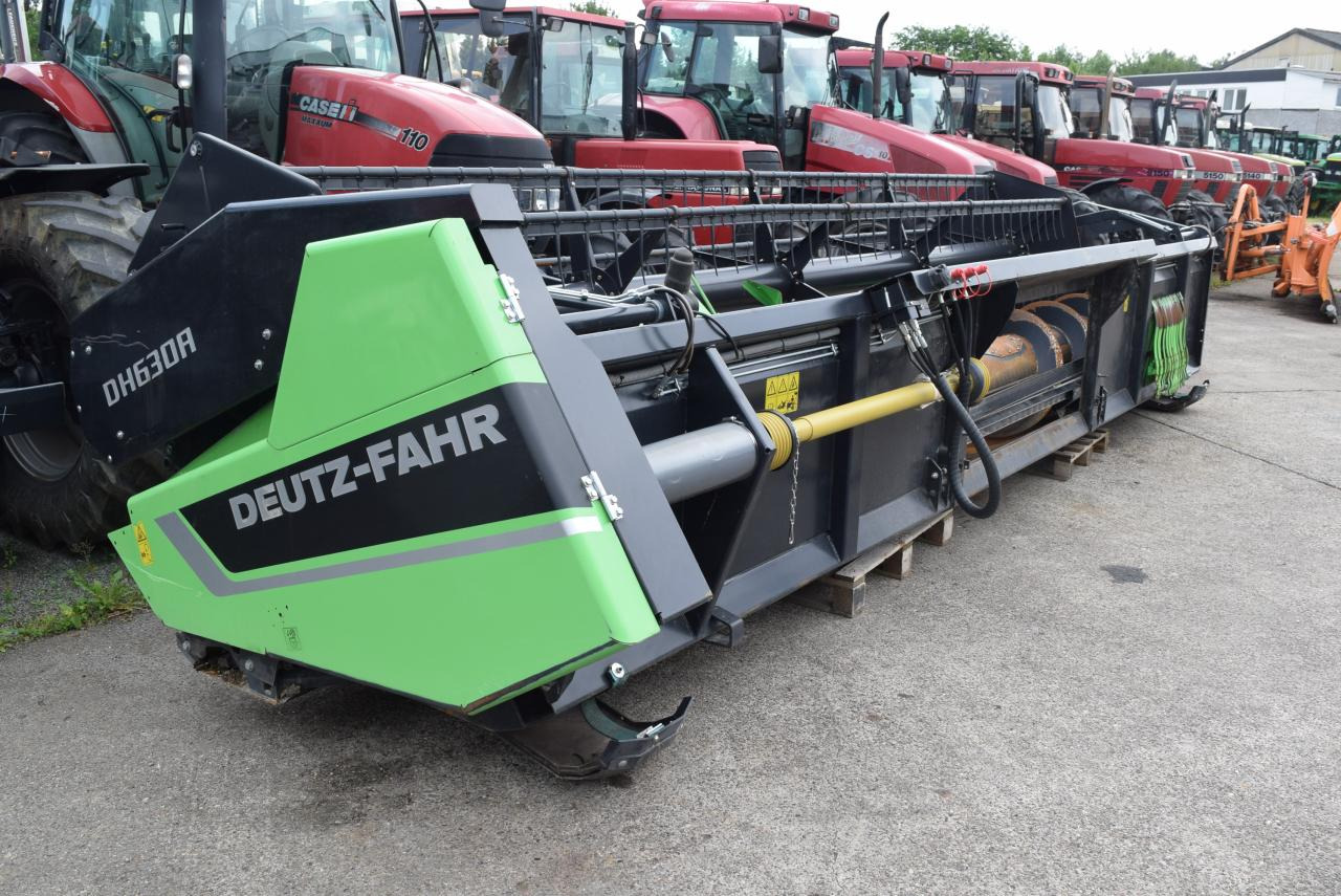 Moissonneuse-batteuse Deutz-Fahr C 7205 TS: photos 11